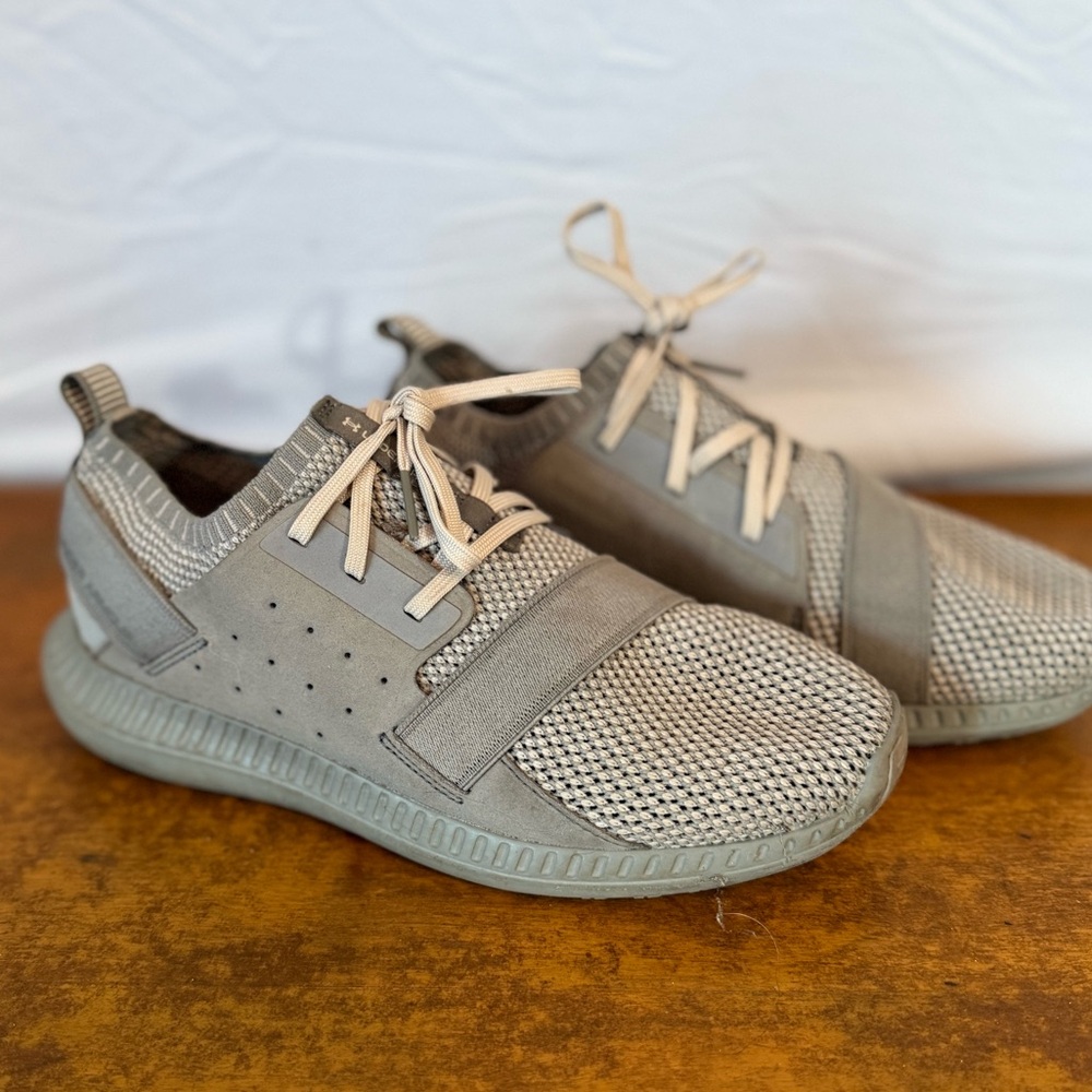 Under Armour Olive Gray Athletic Shoes
